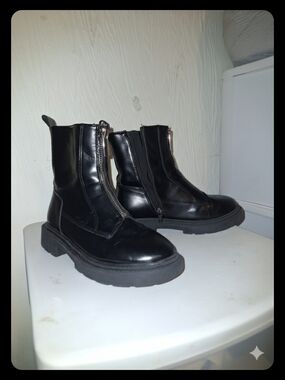 Zara Black Front-Zip Chunky Sole Ankle Boots